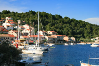 lodě Chorvatsko Korčula dovolená na kole 2026