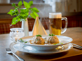 restaurace v hotelu cyklozájezd Bavorský les Šumava 2026 Německo Česko